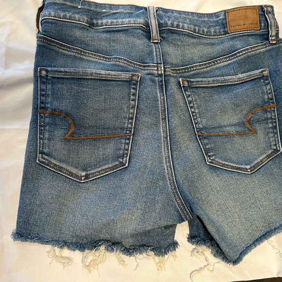 American Eagle high rise shortie denim jeans size 8 - Picture 2 of 5